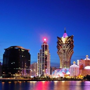 新澳门2025年正版免费公开，精选解析，深度解答解释落实_4tj52.35.99